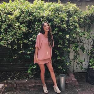 Meet your Posher, Katelyn